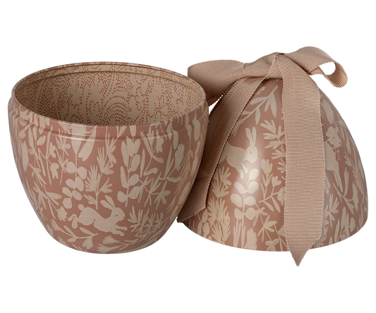 Oeuf de Pâques rose poudre