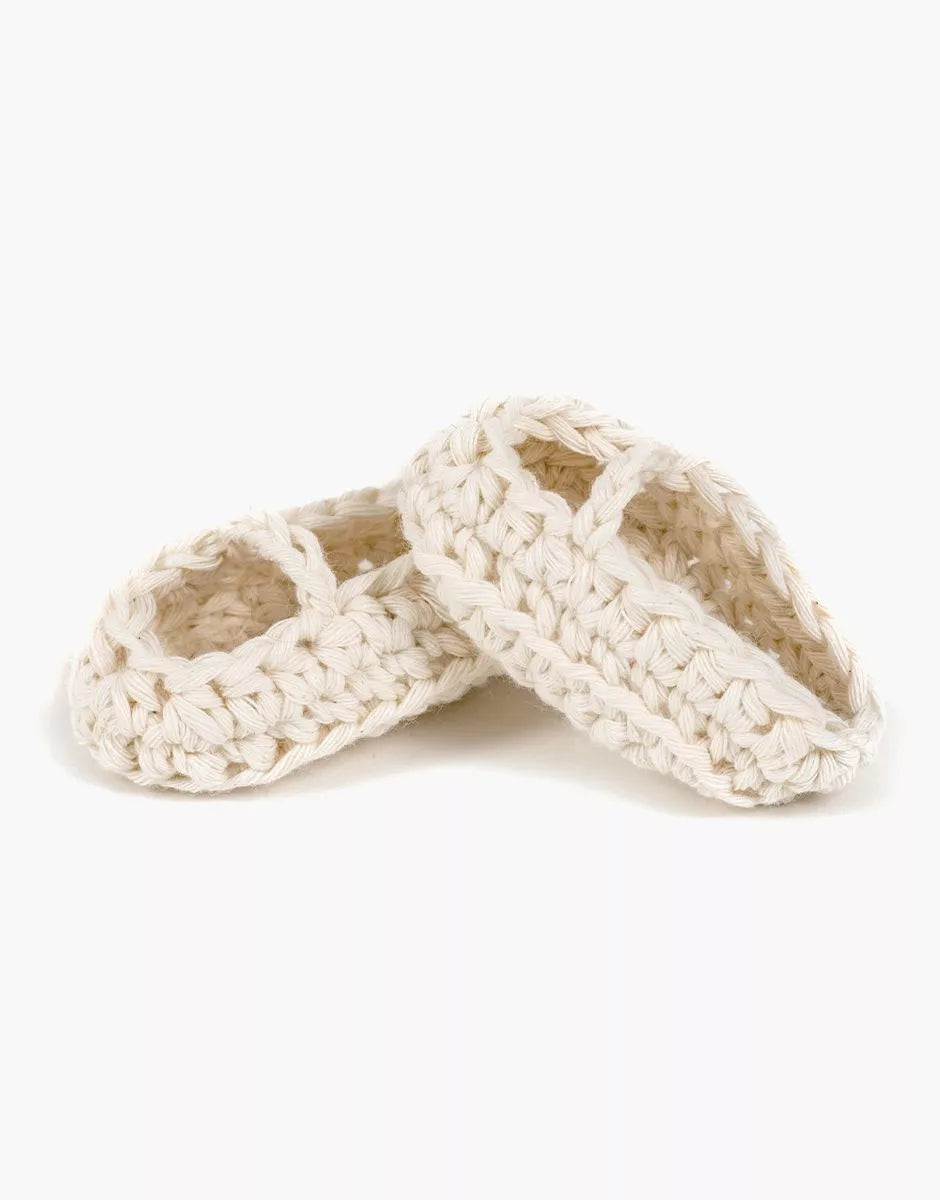 Ballerines en crochet pour poupée écru