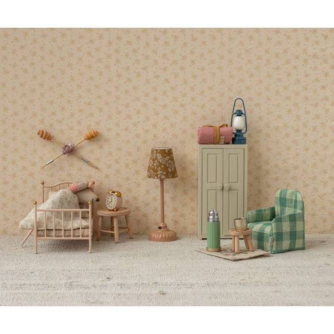 Lampadaire rose poudré taille souris